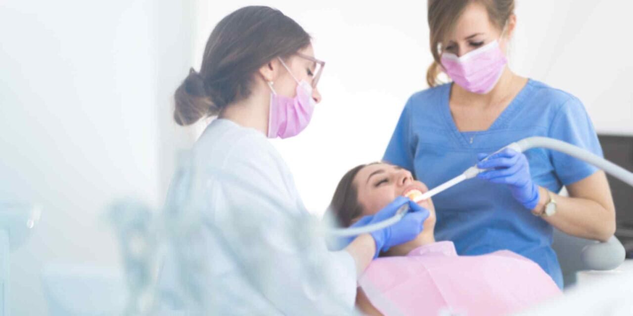 Gingivitis: Symptoms, Causes, and How to Treat It